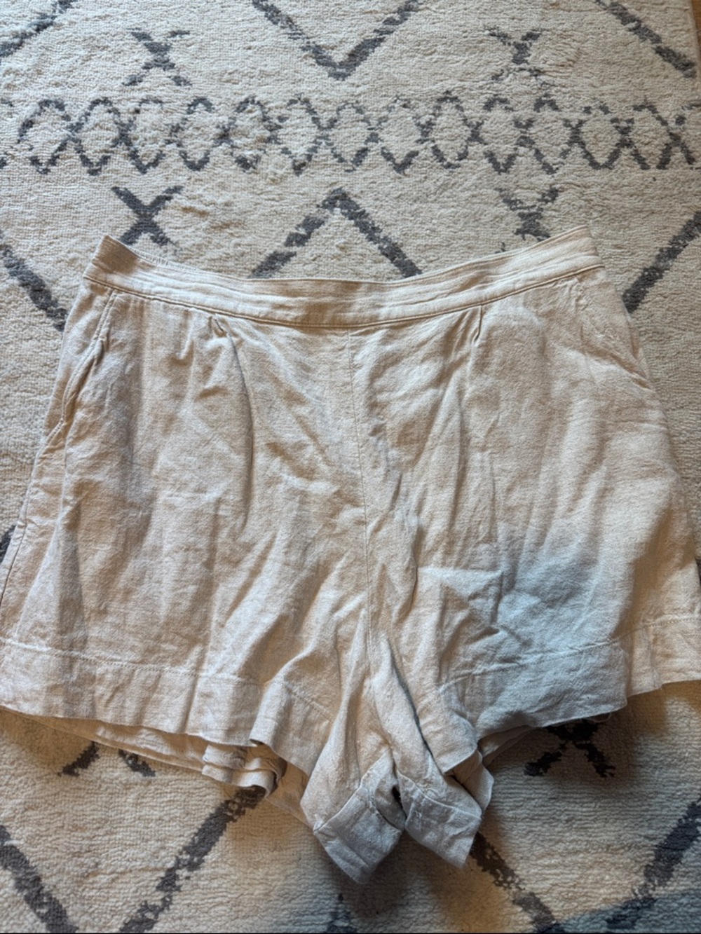 Abercrombie & Fitch Women's Linen Pull On Cream Shorts - size L